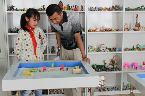 玉井巷小学个体沙盘游戏辅导