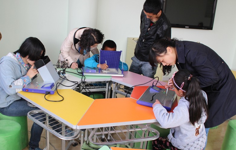 关爱服刑在教、刑释解教人员未成年子女示范项目心理测评