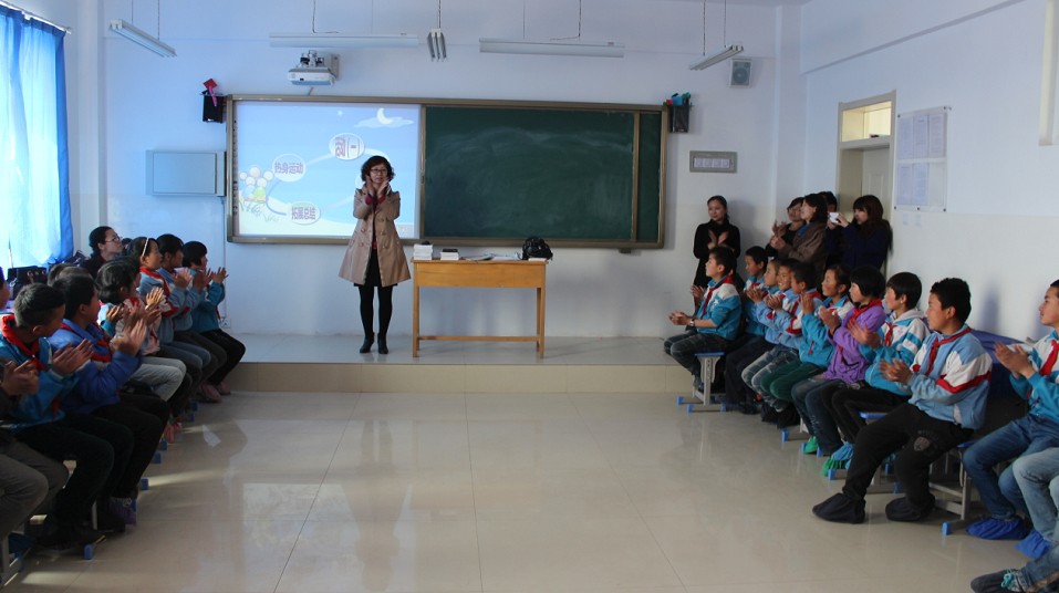 关爱服刑在教、刑释解教人员未成年子女示范项目心理团体辅导