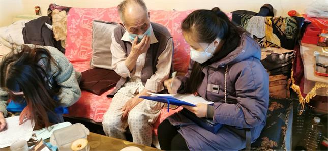 疫情我们与爱同行，诠释新时代雷锋精神的丰富内涵