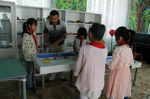 玉井巷小学个体沙盘游戏辅导