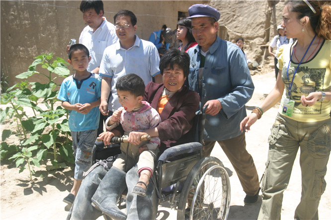 关爱民和残障人士