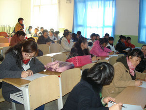 乐平社工走进西宁市工业技术学校